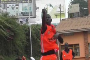 天赋与努力缺一不可！在这样的艰苦环境下马卢阿奇竟能冲进NBA